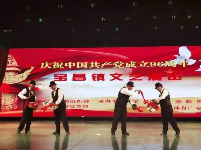 美股三大指数开盘齐跌 道指开盘跌0.1%