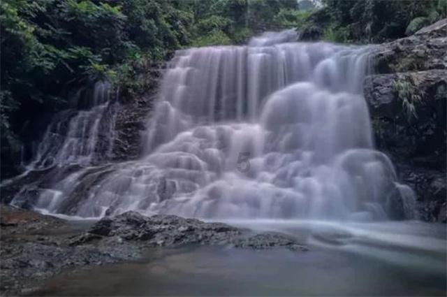 污水治起来  乡村靓起来  生态美起来